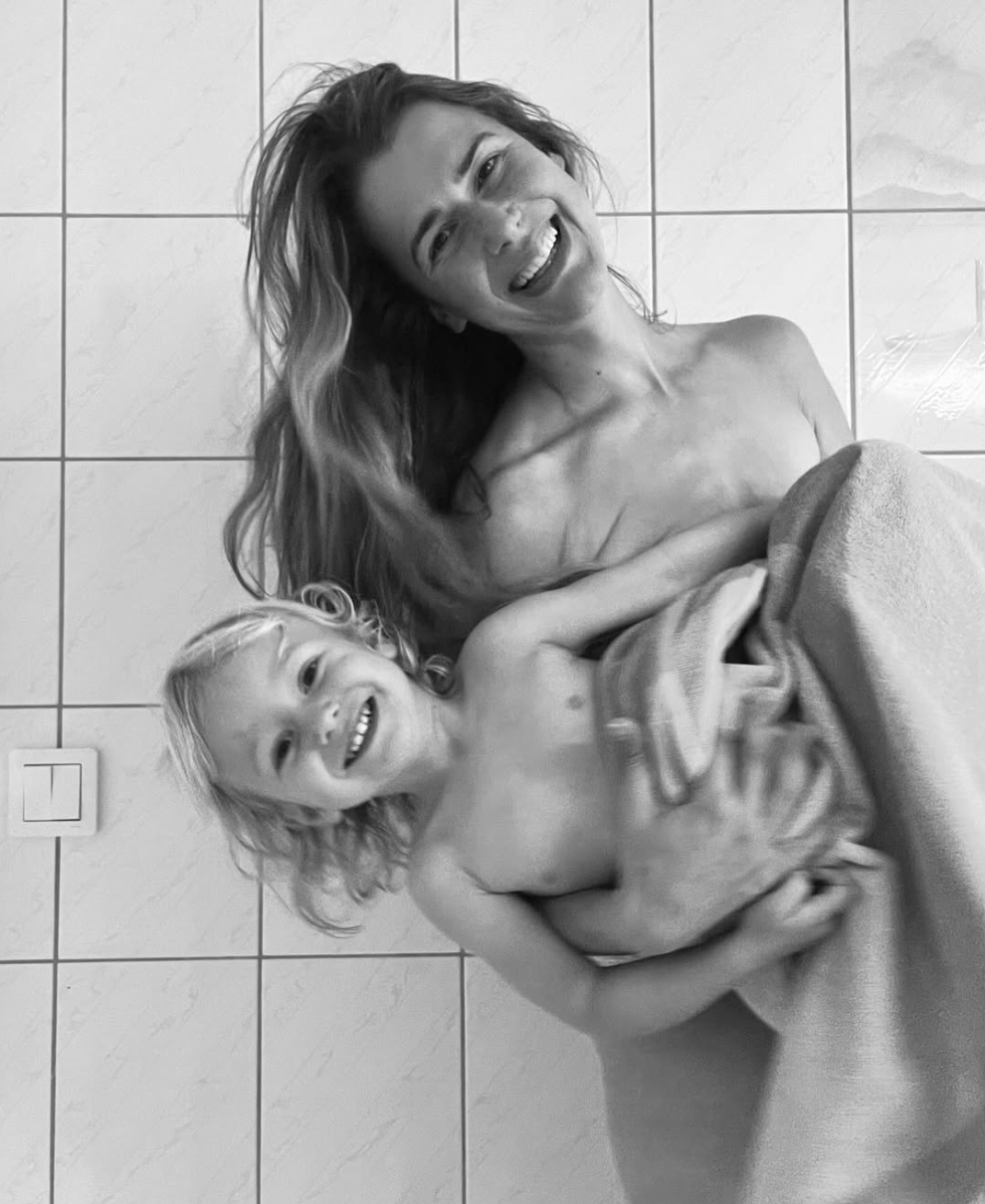 Why your natural shampoo isn't working (and how to solve it)